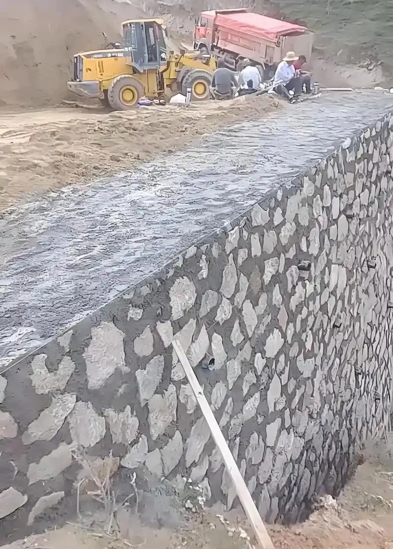南京六合区边坡加固